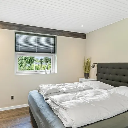 Skip Holiday home Hojslev